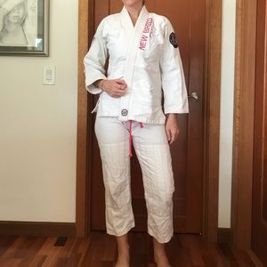 Women’s jiu jitsu gi mma white K4 or A0 small